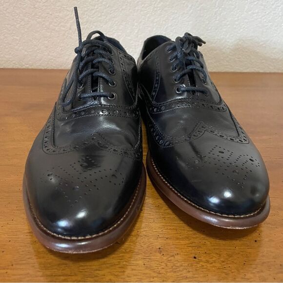 Men’s- Johnson and Murphy Black 10.5 great condition!! Wingtip, leather crafted - Picture 7 of 15